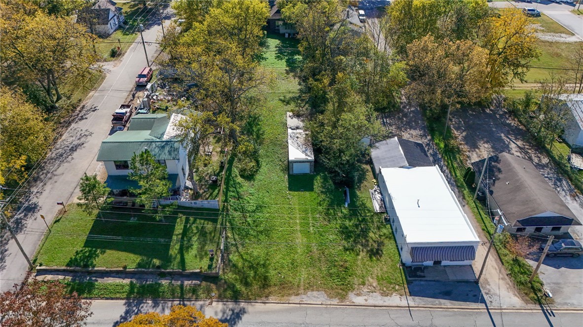 Beauchamps Add Siloam Spgs - Land