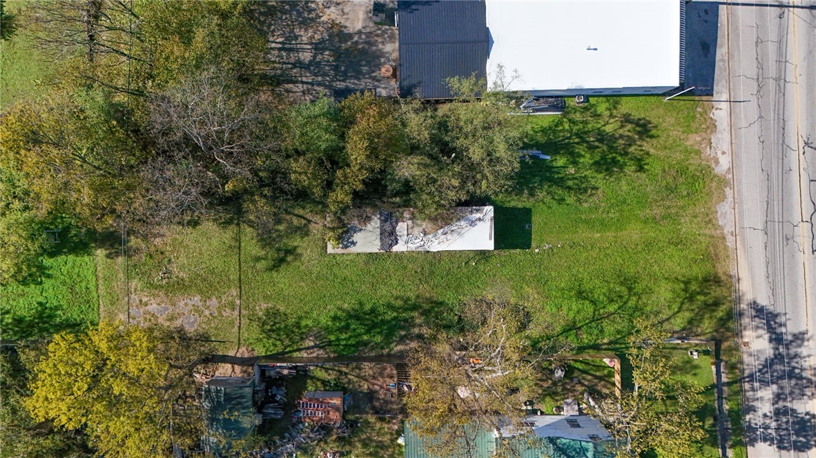 Beauchamps Add Siloam Spgs - Land