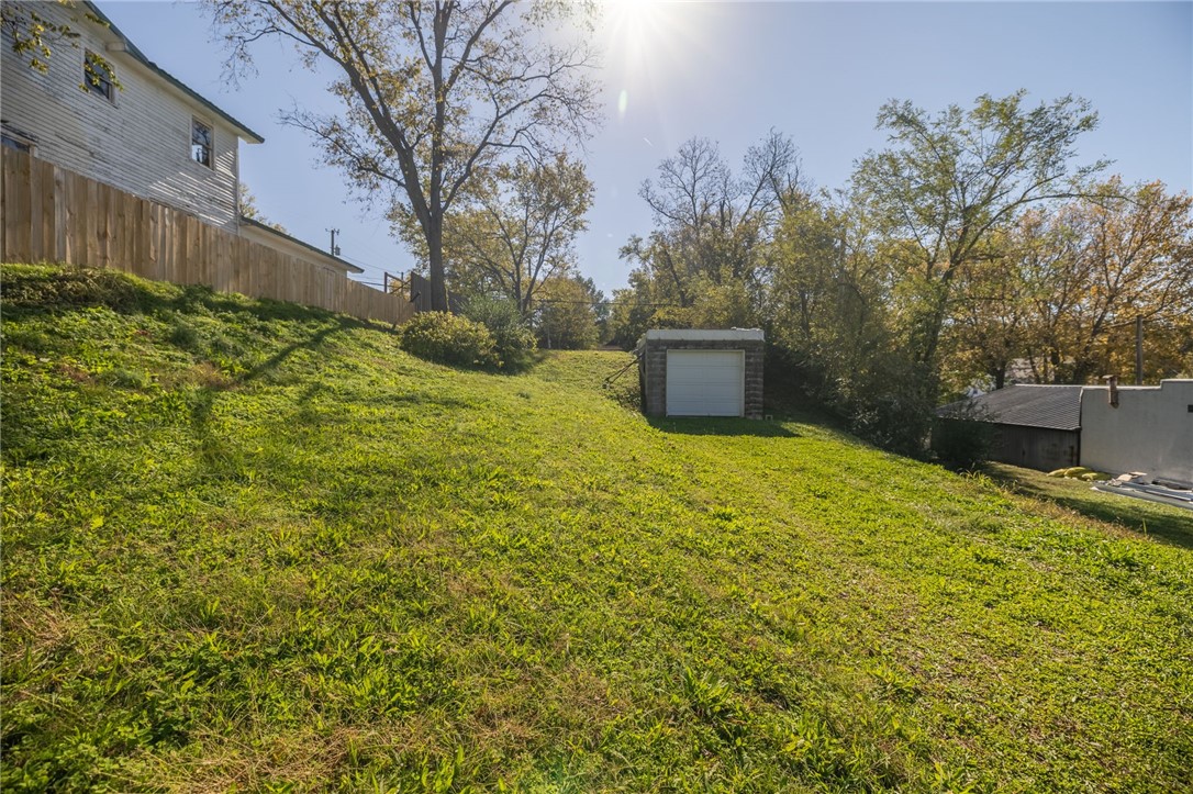 Beauchamps Add Siloam Spgs - Land