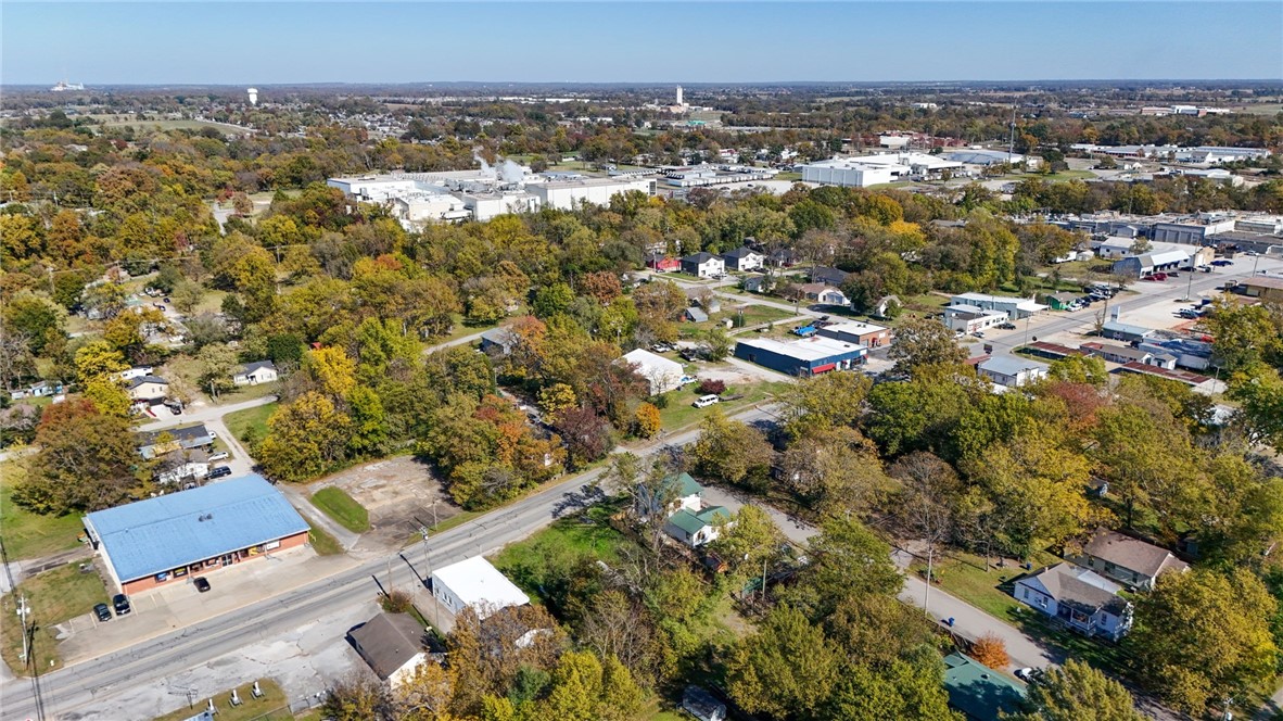 Beauchamps Add Siloam Spgs - Land