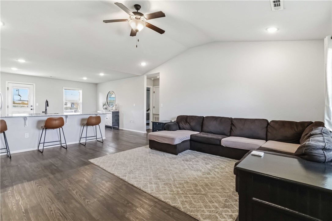 509 Woodland Street - Photo 3