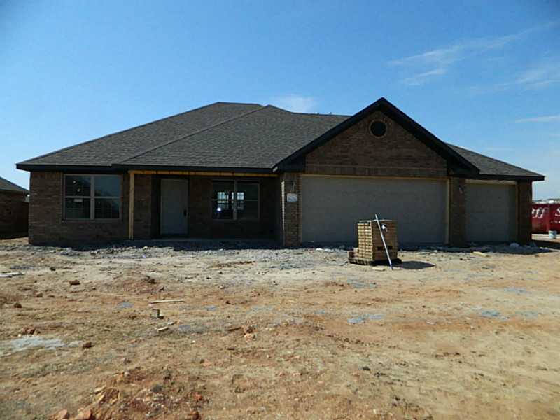 New construction by Jeff Quam!! Features include split floor plan, rope lighting, designer kitchen, tile shower, fireplace, wood floors, large backyard, covered porch, gutters, and a 3 car garage. Foundation walls are wrapped with R-13 insulation,,exterior wall envelope is completely sealed, and framing is HERS compliance. Needless to say home is very energy efficient. Forest Park is a desirable neighborhood located near Centerton Gamble Elementary and the new Bentonville High School.