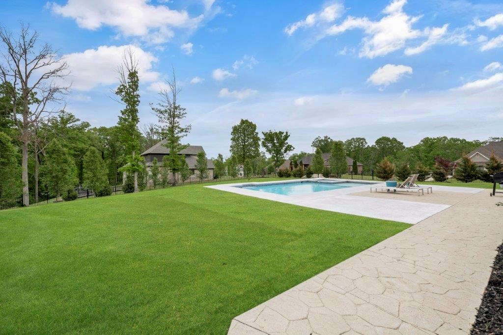 Versailles Sub - Residential