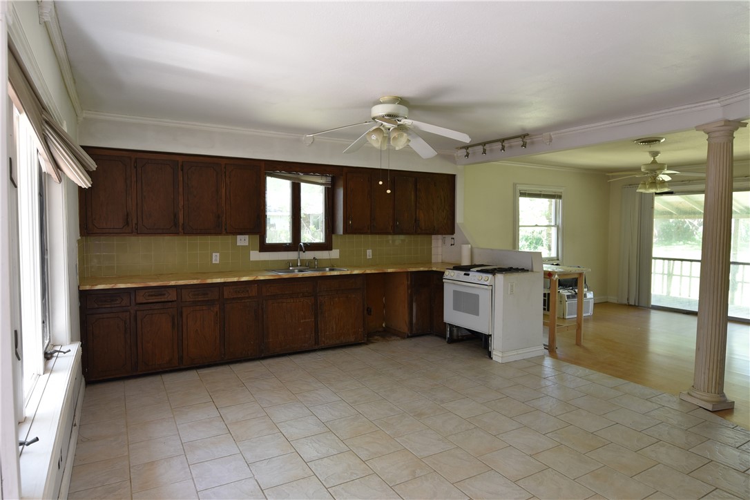 B A Jeffersons Add Pea Ridge - Residential