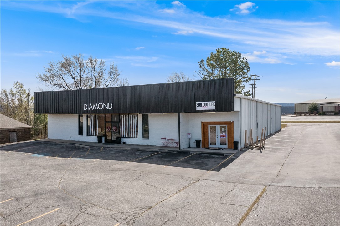 17-15-31 Prairie Grove Outlots - Commercial Lease