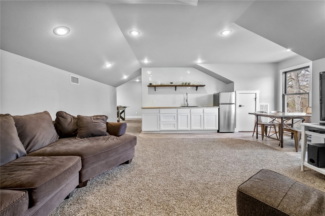 McKissic Creek Estate Centerton - Residential