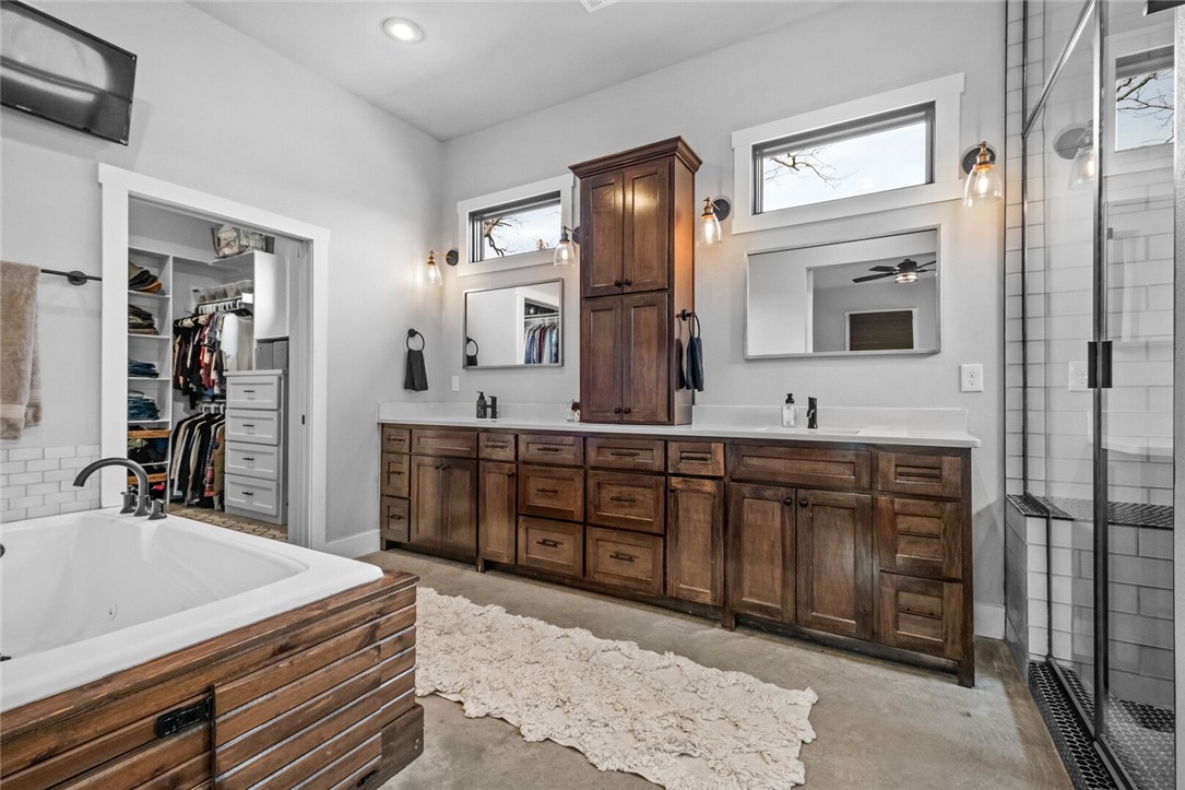 McKissic Creek Estate Centerton - Residential