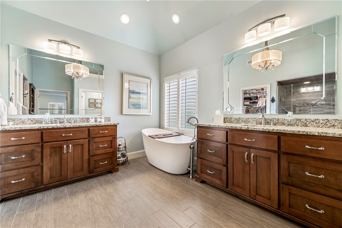 Manors On Blossom Way Crk Ph 4 Rogers - Residential