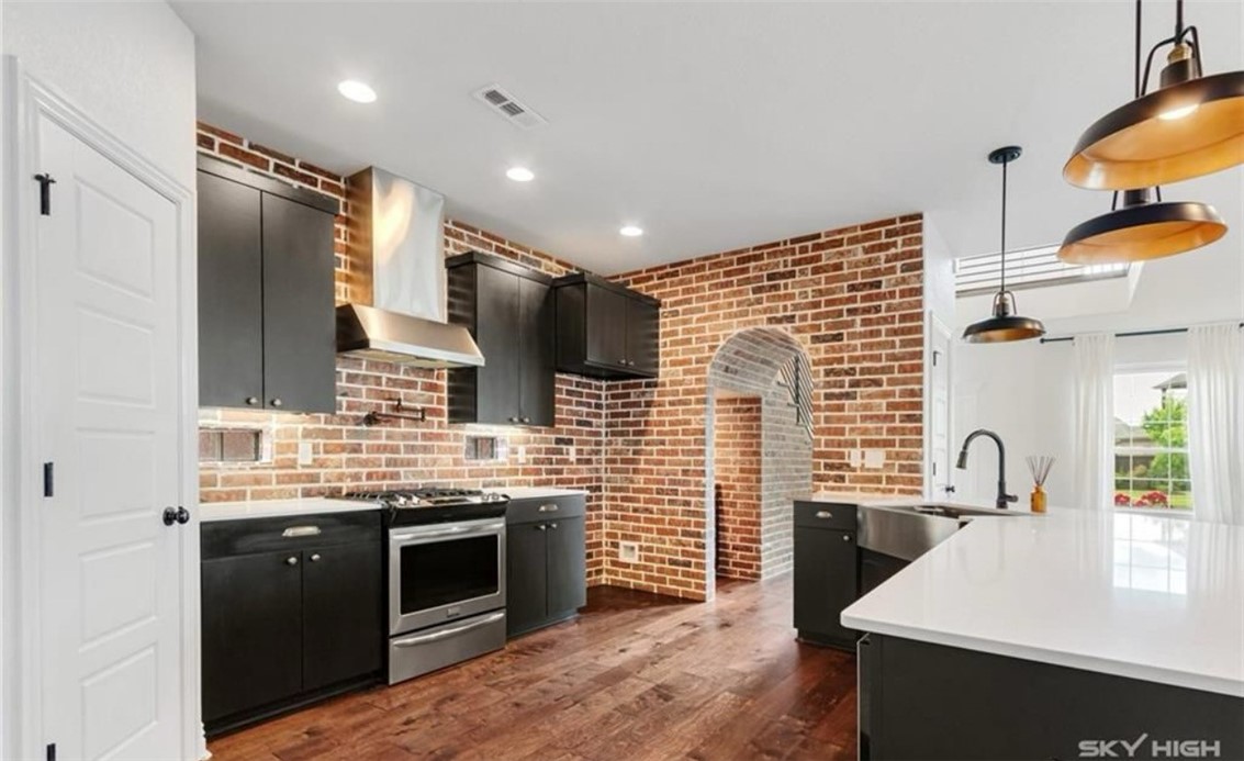 Town Homes At Forest Hills - Residential Lease
