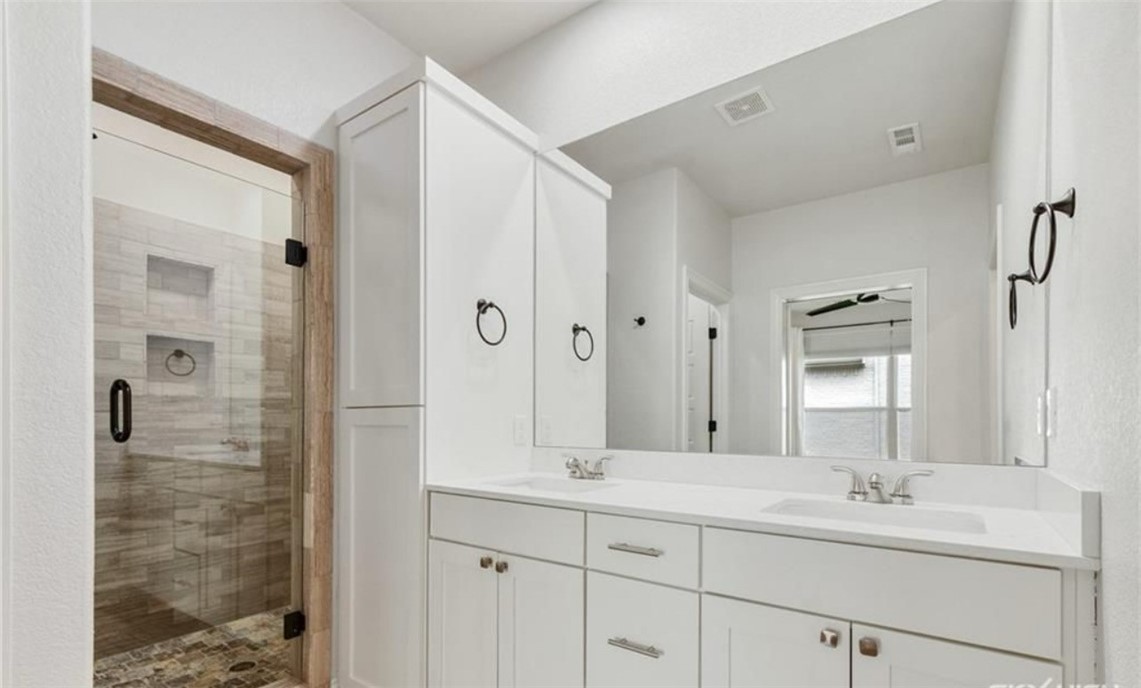 Town Homes At Forest Hills - Residential Lease