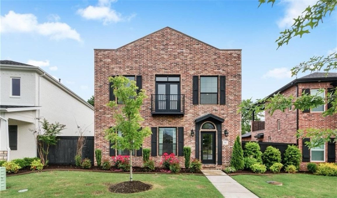 Welcome to this beautiful 5 bedroom 3.5 bath open concept home with 3100 square feet! When entering through the front door you are greeted by the stunning wood floors and gorgeous corner fireplace in the spacious living room. The first floor also includes the Primary bedroom/bath, the laundry room, washer and dryer included, a dedicated dining room, a 1/2 bath and a gourmet kitchen with quartz counter tops, stainless appliances including the refrigerator, gas range, farm sink, pantry and even a pot filler. There is a custom bar area with a beverage cooler and wine rack that is great for entertaining. The second floor houses the 4 other bedrooms and 2 baths and has a spacious bonus area. Only 8 minutes to the U of A and 4 minutes to the interstate. Surrounded by great restaurants, mountain bike trails and the Razorback Greenway all within walking distance. Enjoy your evenings grilling in the fenced side yard or going to the community pool. No pets and No smoking