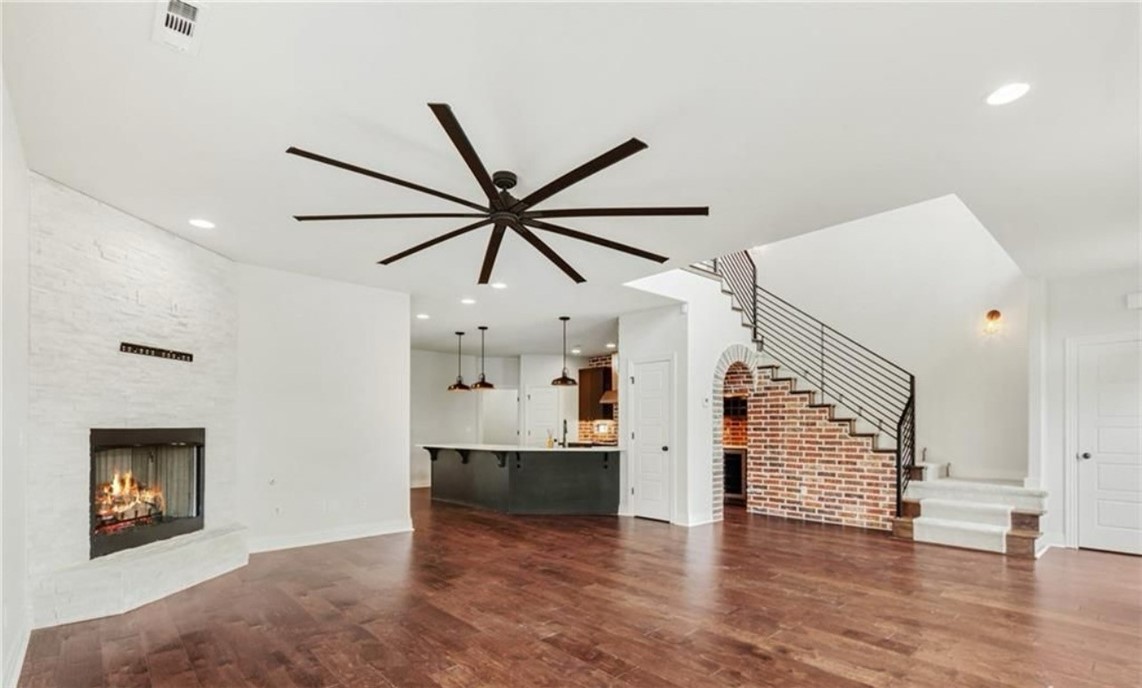 Town Homes At Forest Hills - Residential Lease