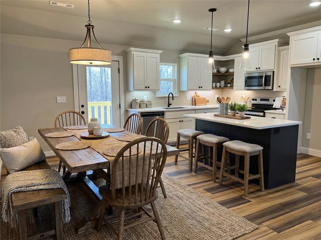 Selkirk Sub Bvv - Residential Lease