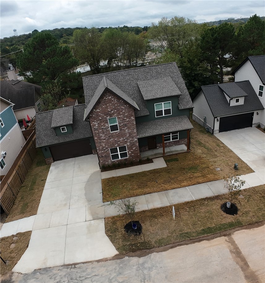 209 W Pear Street