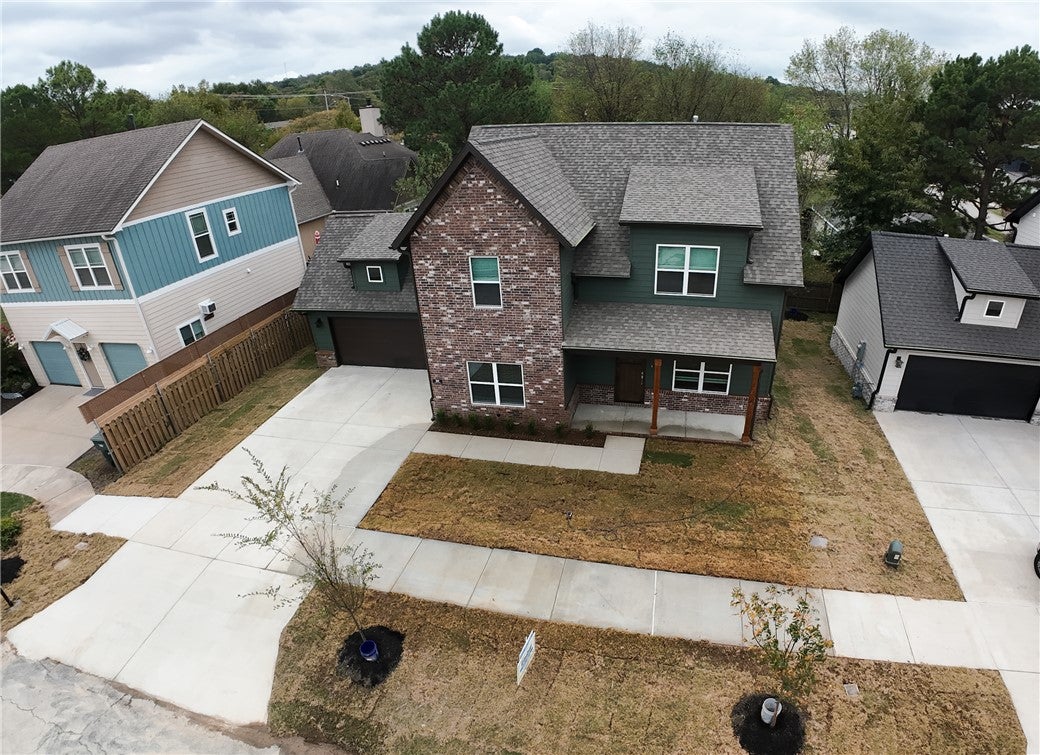 209 W Pear Street