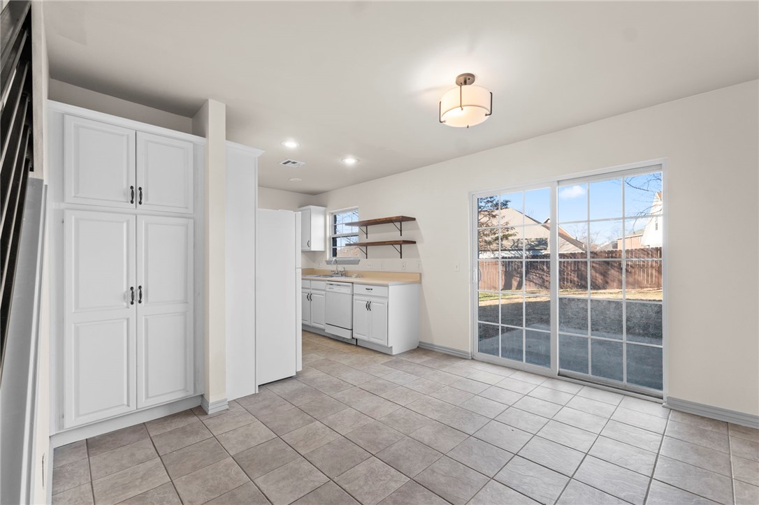 Champions Estates Rogers - Residential