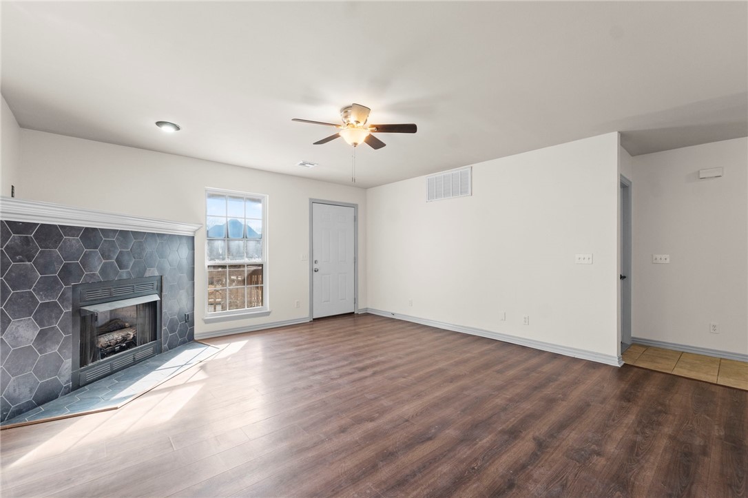 Champions Estates Rogers - Residential