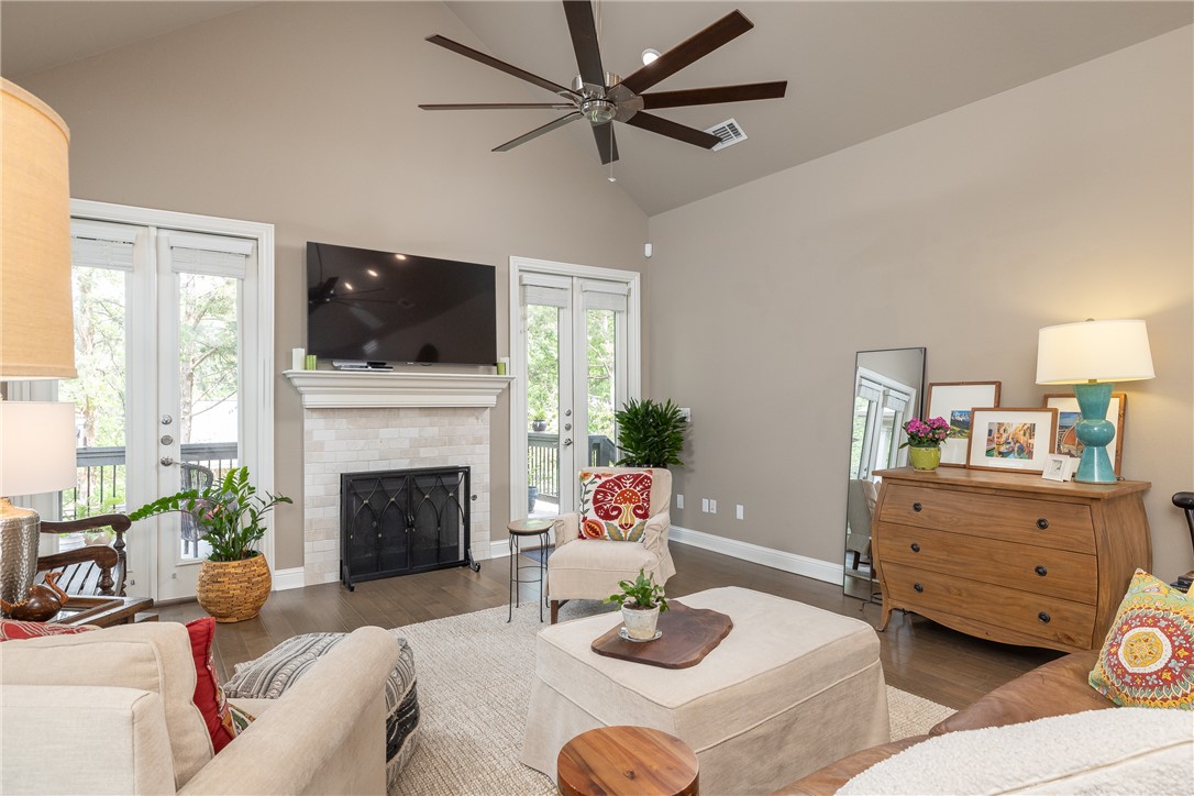 Cottages At Old Wire - Residential