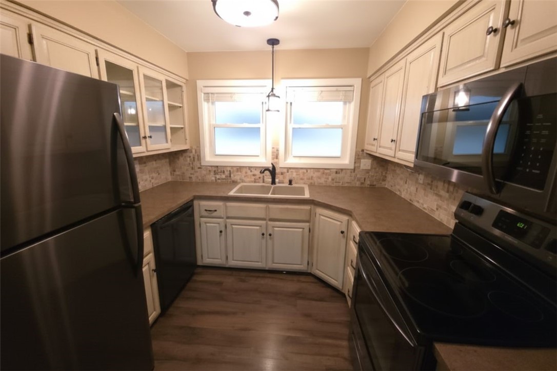 Shakespeare Courts Bvv - Residential