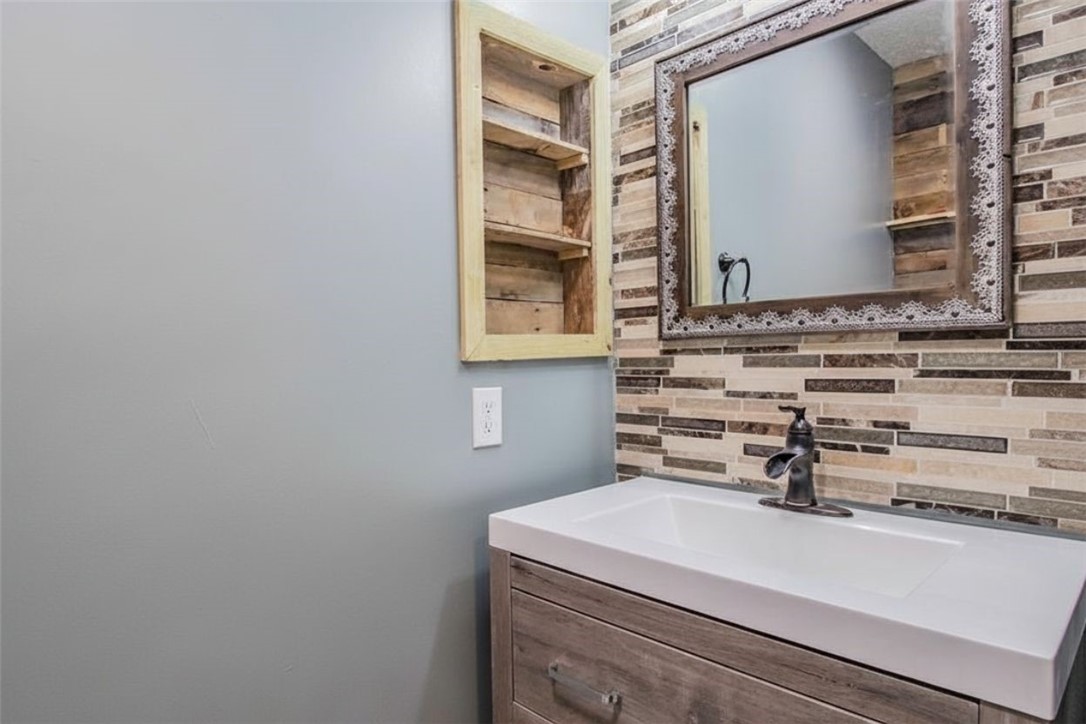 Shakespeare Courts Bvv - Residential