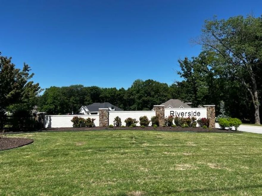 Welcome to beautiful Riverside Estates in Goshen Arkansas, just outside of Fayetteville 1.2 miles . You can experience the perfect blend of privacy and natural beauty on this exquisite 2.21-acre level lot. This rare and expansive parcel offers unique possibilities for you to build your dream home. Whether you’re planning a full-time residence or a private retreat, you will have a year-round view of the White River and scenic Ozark Mountains.