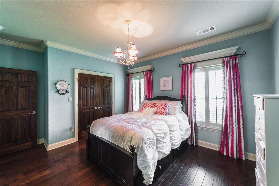 St Valery Downs Sub Cave Spgs - Residential