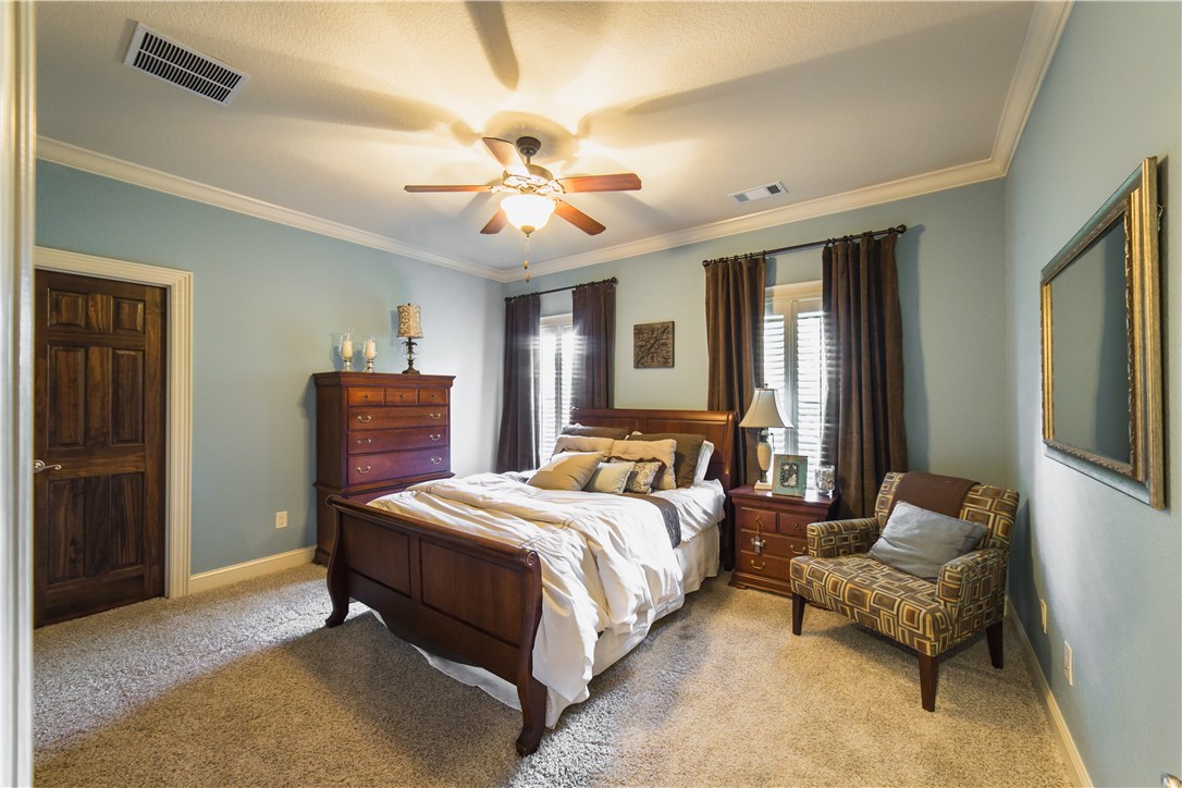 St Valery Downs Sub Cave Spgs - Residential