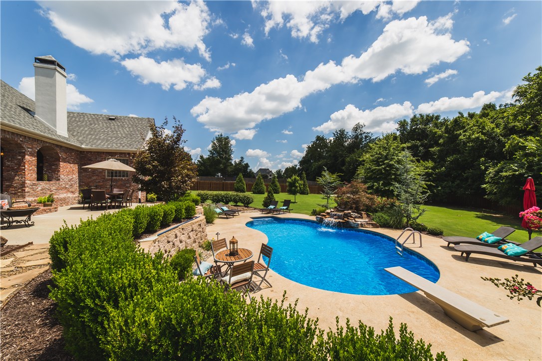 St Valery Downs Sub Cave Spgs - Residential