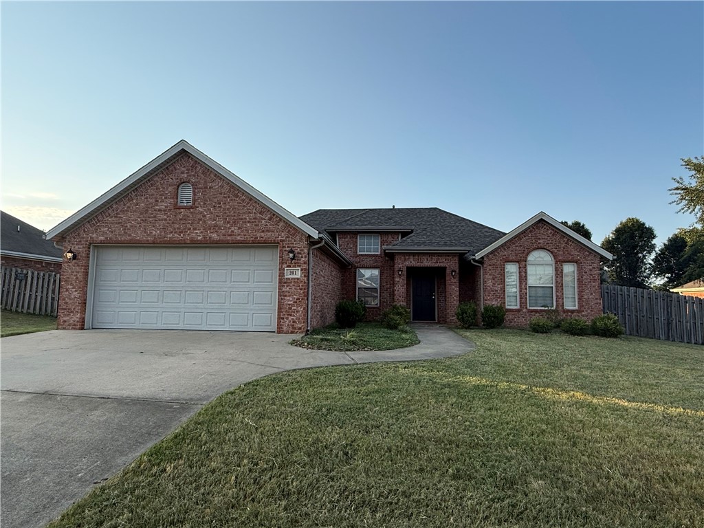 Photo 1 of 20 — 201 Coopers Farm Road, Centerton, AR 72719