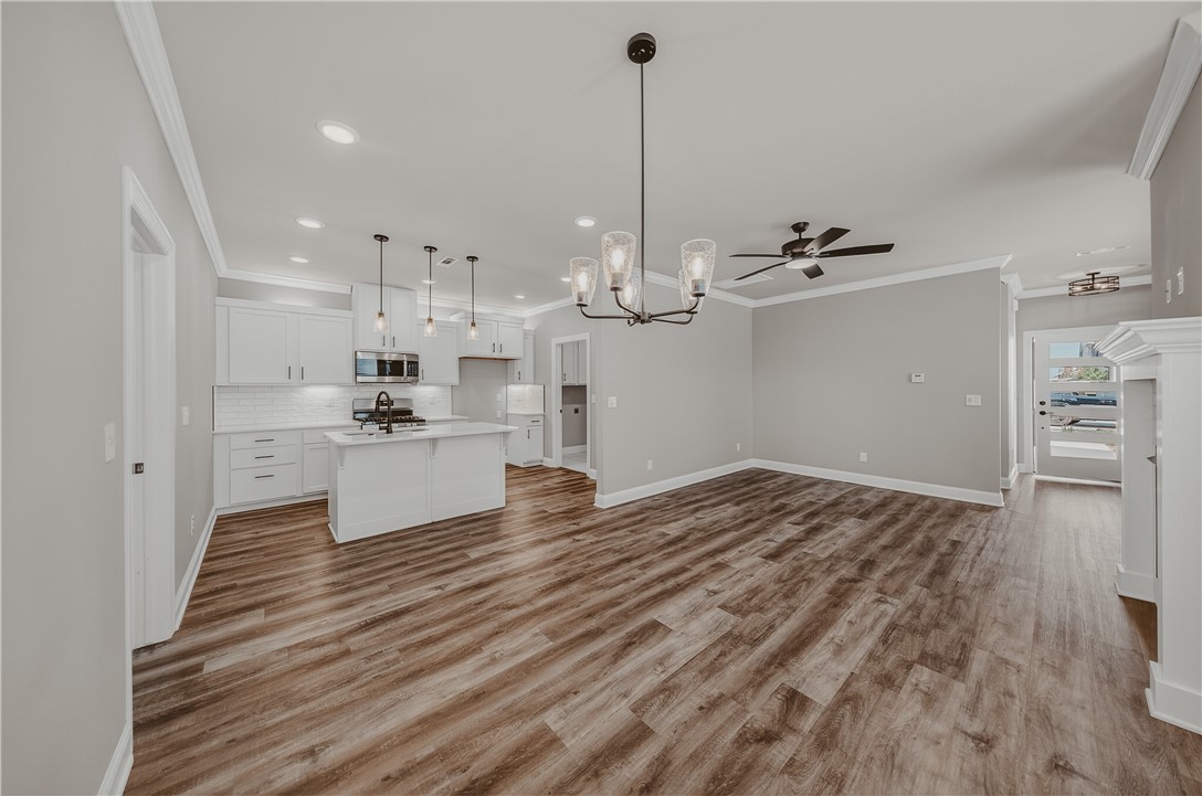 GLEN ARBOR SUB-BENTONVILLE - Residential