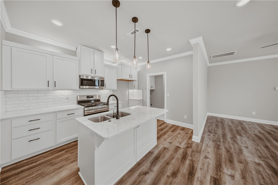 GLEN ARBOR SUB-BENTONVILLE - Residential