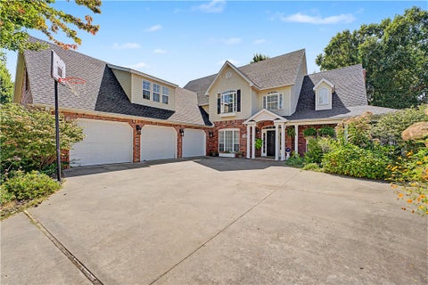 Photo of 2490 N Middleton Way, Fayetteville, AR 72703 (MLS # 1348122)