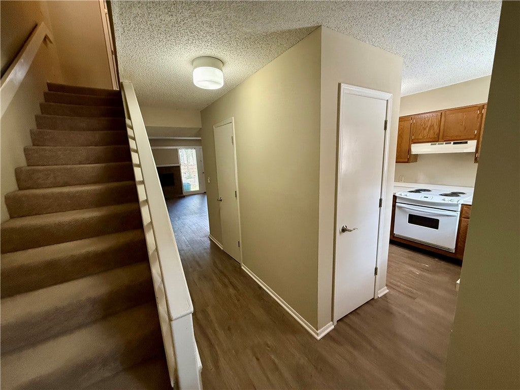 2462 E Kantz Lane