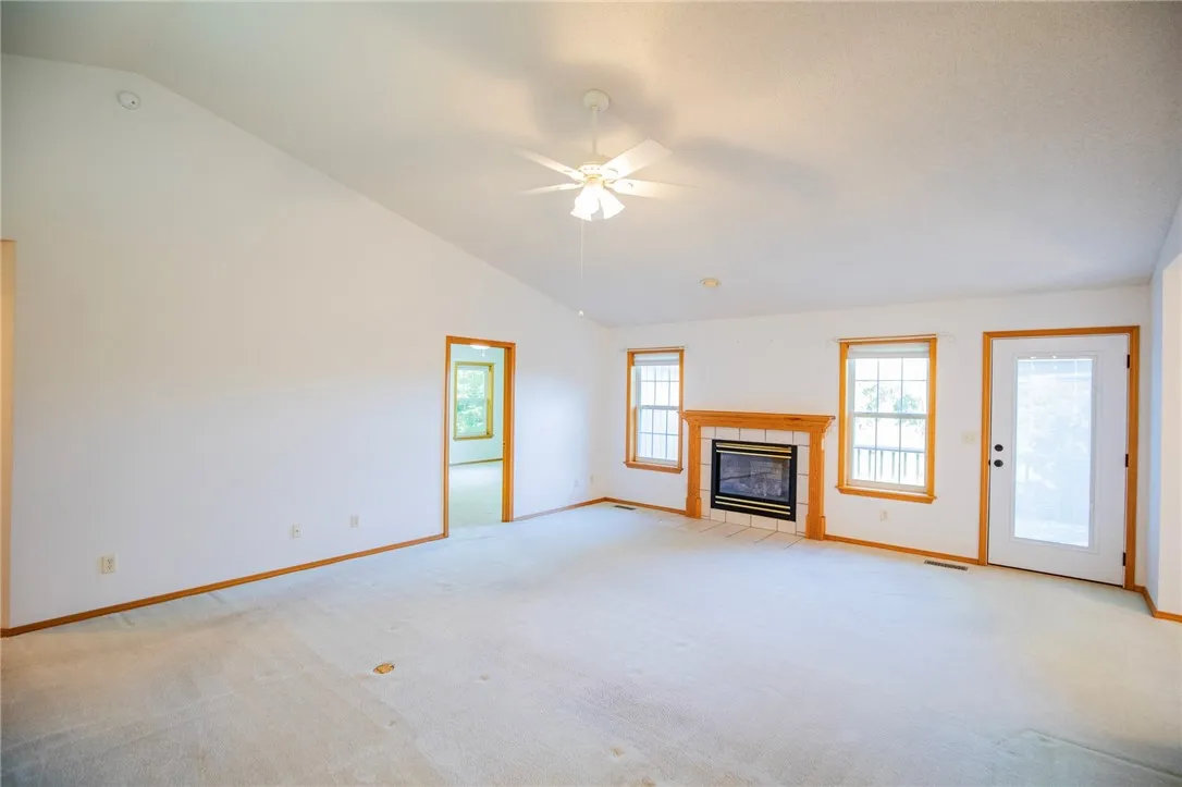 Bella Vista, Arkansas 72714, United States, 3 Bedrooms Bedrooms, ,2 BathroomsBathrooms,Residential,Active,159571