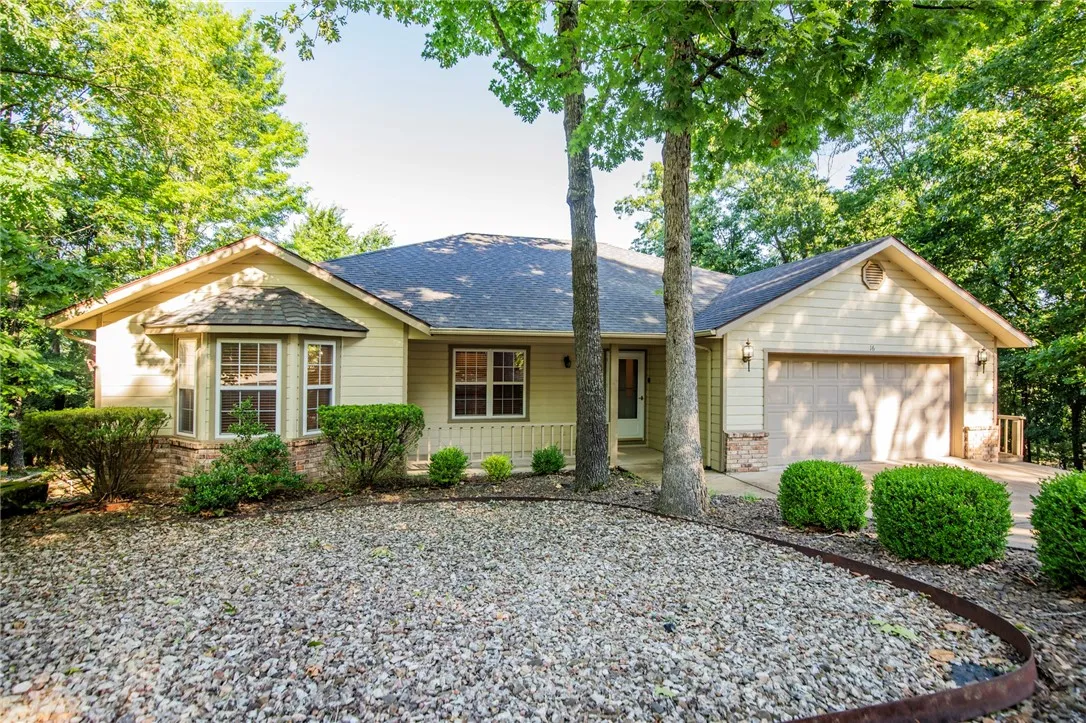 Bella Vista, Arkansas 72714, United States, 3 Bedrooms Bedrooms, ,2 BathroomsBathrooms,Residential,Active,159571