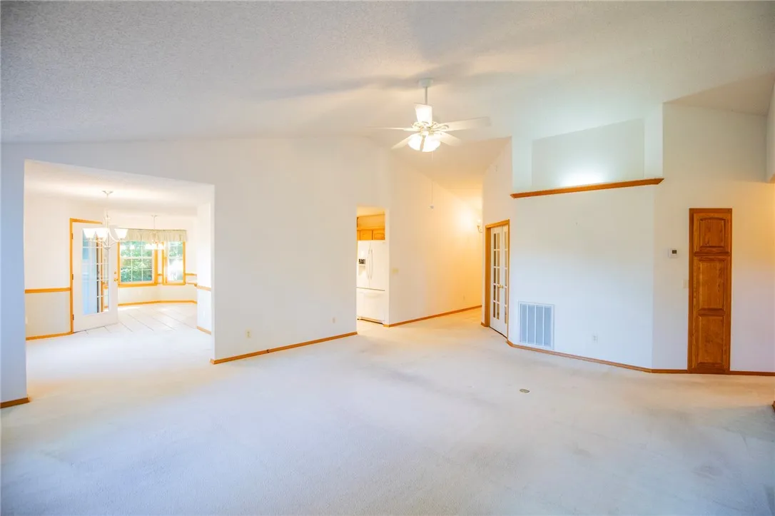 Bella Vista, Arkansas 72714, United States, 3 Bedrooms Bedrooms, ,2 BathroomsBathrooms,Residential,Active,159571