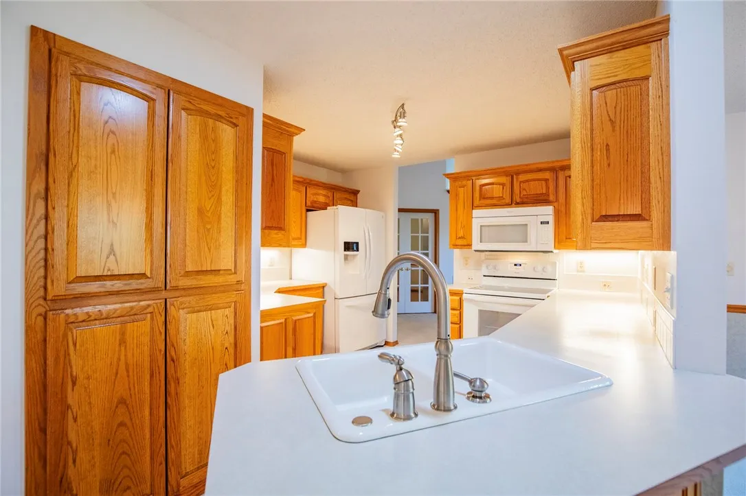 Bella Vista, Arkansas 72714, United States, 3 Bedrooms Bedrooms, ,2 BathroomsBathrooms,Residential,Active,159571