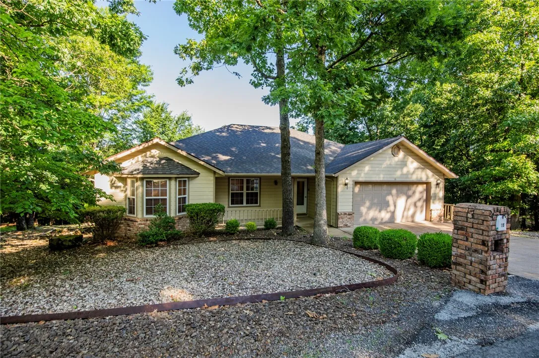 Bella Vista, Arkansas 72714, United States, 3 Bedrooms Bedrooms, ,2 BathroomsBathrooms,Residential,Active,159571