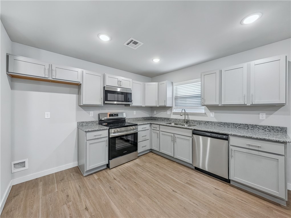 Welcome To Your Next Home! New Construction, New Cash Flow, New You. This Stylish Duplex Packs A Punch With 3 Beds, 2 Baths, And A 1-Car Garage Per Side—All Wrapped In Clean Lines And Serious Investment Potential. House Hack It, Live In One Side, Rent One Or Rent Both—You’ve Got Options. Zoned For Bentonville Schools And Built To Attract Renters Who Love A Smart Layout And A Modern Feel. And If You’re Working With A Preferred Lender? You Could Pocket Up To $4,500 In Closing Credits. Don’t Just Watch This One—Own It.