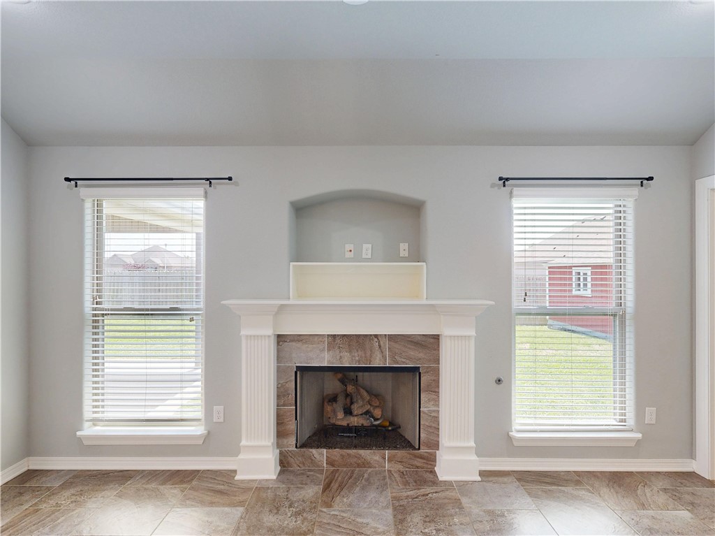 Chelsea Point II Rogers - Residential