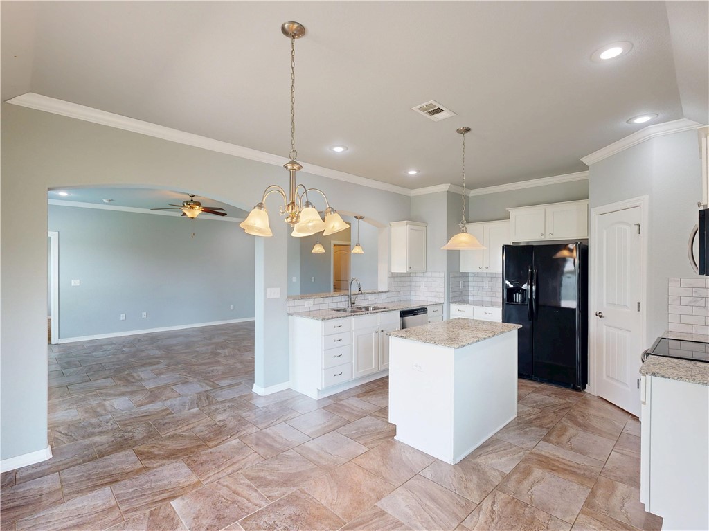 Chelsea Point II Rogers - Residential