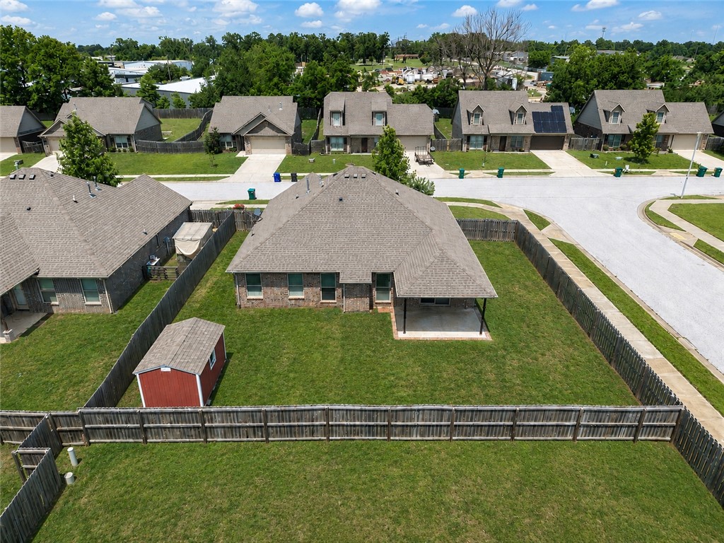 Chelsea Point II Rogers - Residential