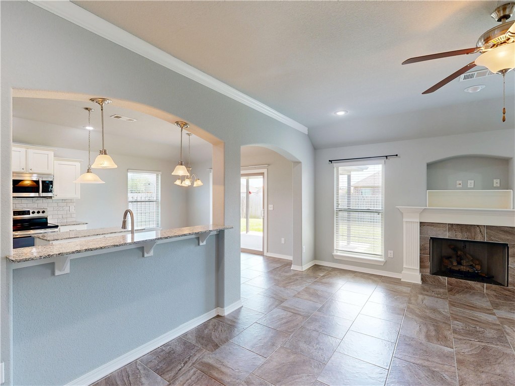 Chelsea Point II Rogers - Residential