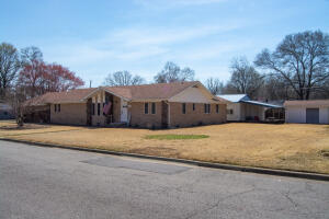 Great New Price!!Don't miss out on this beautiful home that has so much to offer your family! With three or four large bedrooms, three full bath rooms, a family area, playroom, indoor pool, shed and mancave there is something for every member of your family. There have been many updates including a completely remodeled kitchen, new roof, new heat and air, new pool filter and so much more!
