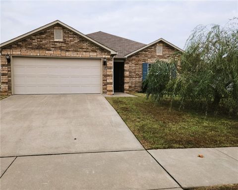 Photo of 2312 Elmwood Avenue, Lowell, AR 72745 (MLS # 1326638)