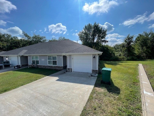 This beautiful 3-bedroom, 2-bath home offers comfortable living in a quiet cul-de-sac setting. The open layout features granite countertops, stylish LVP flooring, and window blinds throughout. Essential appliances are included—washer, dryer, refrigerator, microwave, electric range, and dishwasher—making this home truly move-in ready. Located at the back of the cul-de-sac, the property also provides ample parking and a convenient location close to schools, shopping, and more.**$250 non-refundable pet deposit **