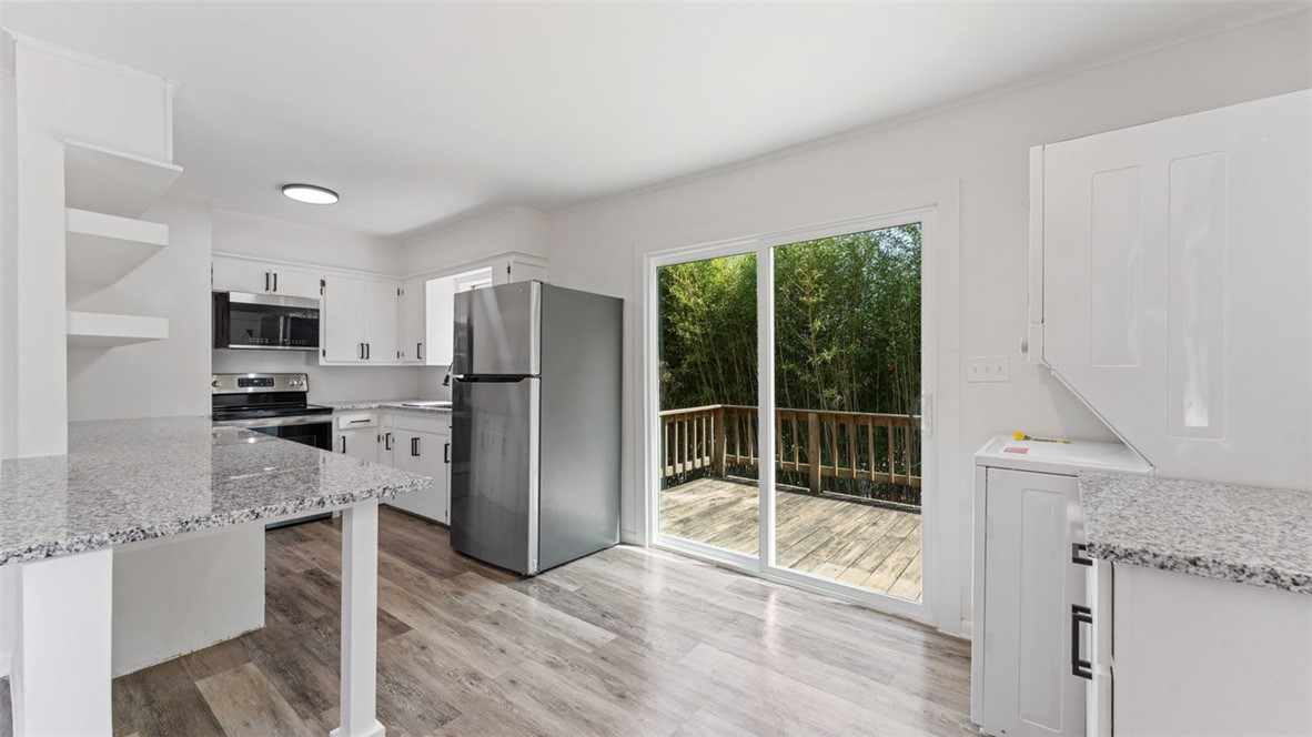 Leveretts Third Add - Residential Lease