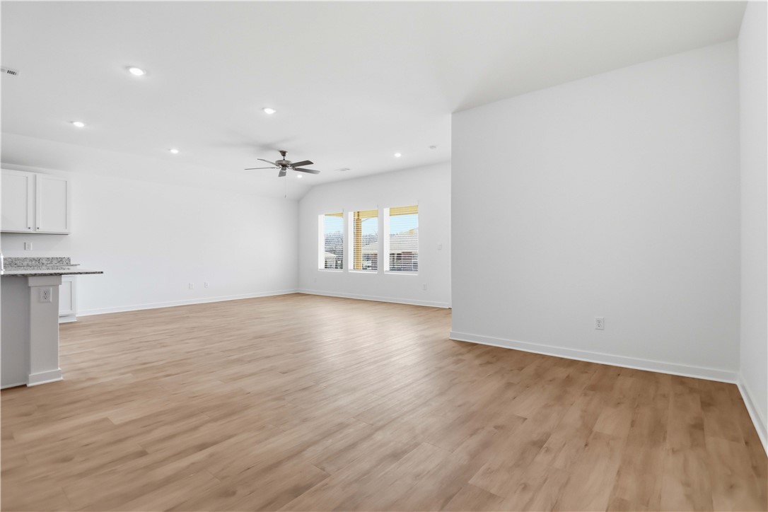 West Wind Sub Ph I Centerton - Residential Lease