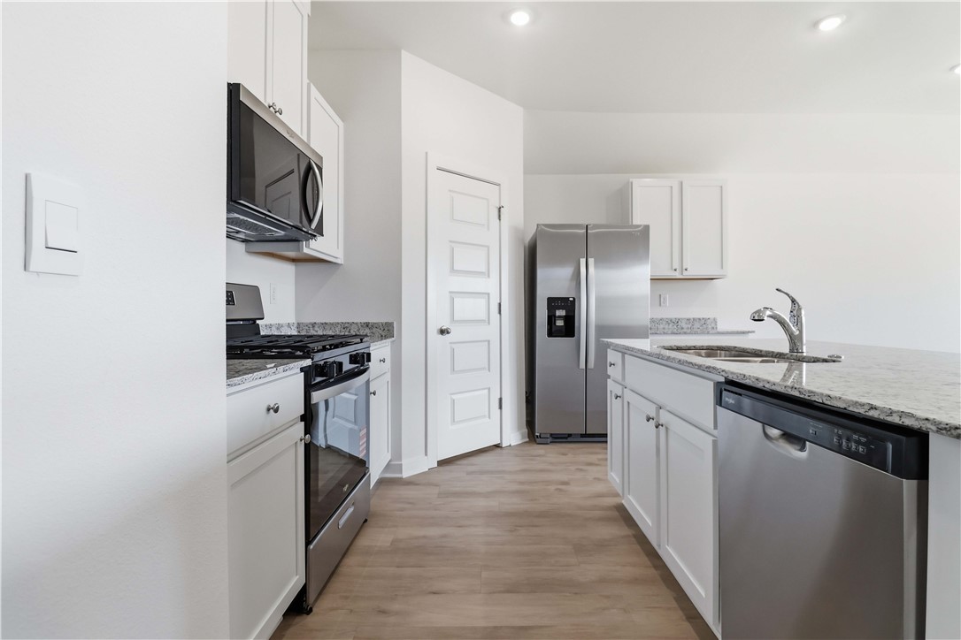 West Wind Sub Ph I Centerton - Residential Lease