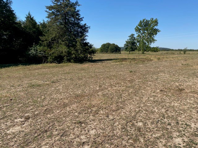 4.37 acres just outside Springdale City limits. There are no covenants and no POA. Electric hookups at Street.
